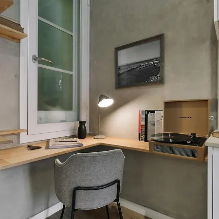 Baia - And Balcony In Eixample Esquerra