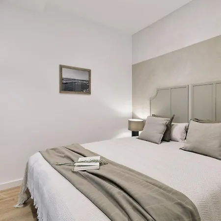 Baia - And Balcony In Eixample Esquerra דירה