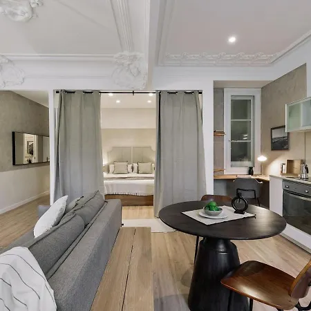 Apartment Baia - And Balcony In Eixample Esquerra *
