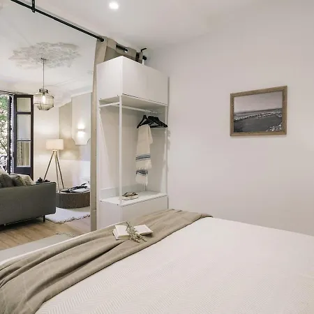 Apartment Baia - And Balcony In Eixample Esquerra *